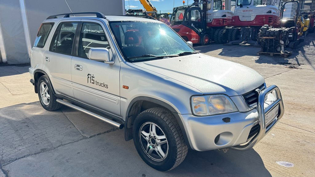 Honda CRV 2.0 - Petrol - AIR Condition - 5 Doors - Visureigis: foto 3 Honda CRV 2.0 - Petrol - AIR Condition - 5 Doors - Visureigis: foto 3