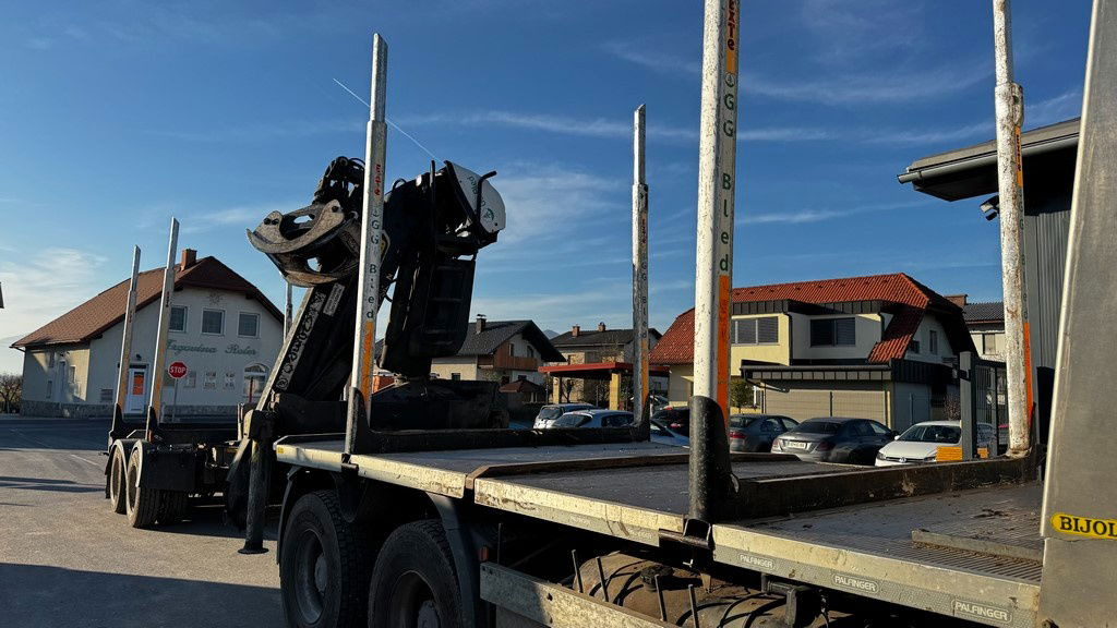 MAN TGA 33.480 6x6 forest truck - Epsilon M12Z + scissors + Trailer Gsodam - Kita technika: foto 4 MAN TGA 33.480 6x6 forest truck - Epsilon M12Z + scissors + Trailer Gsodam - Kita technika: foto 4