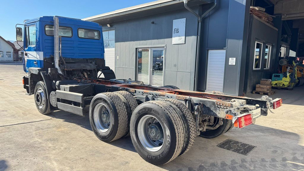 MAN 25.272 6x4 chassis- complete spring - Važiuoklės sunkvežimis: foto 4 MAN 25.272 6x4 chassis- complete spring - Važiuoklės sunkvežimis: foto 4