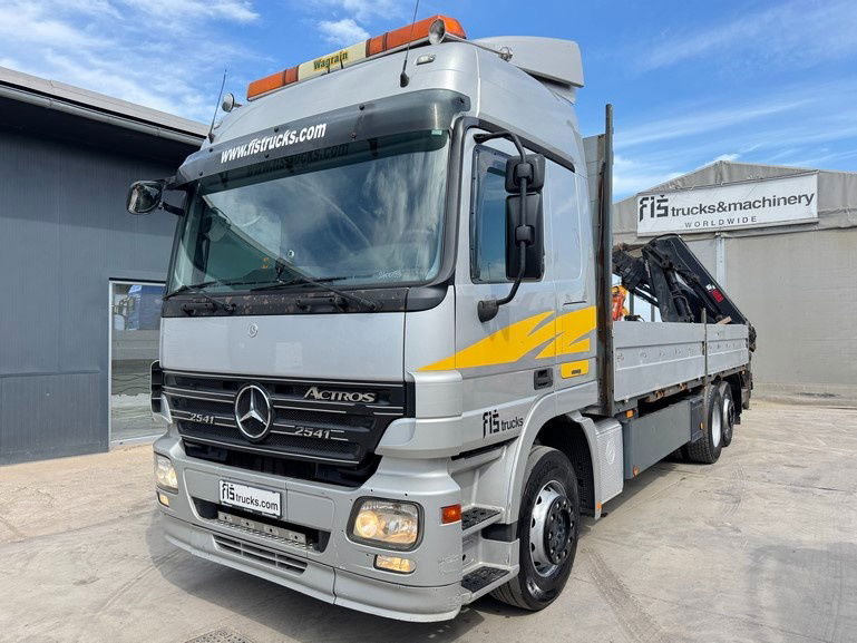 Mercedes-Benz Actros 2541 6x2 stake body - Hiab XS 144 Hipro 17.3M - Platforminis/ Bortinis sunkvežimis, Sunkvežimis su kranu: foto 1 Mercedes-Benz Actros 2541 6x2 stake body - Hiab XS 144 Hipro 17.3M - Platforminis/ Bortinis sunkvežimis, Sunkvežimis su kranu: foto 1