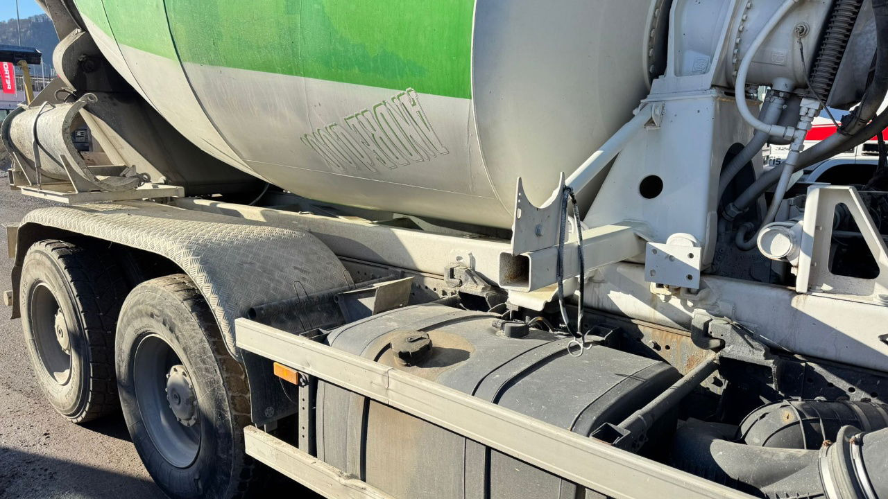 Mercedes-Benz Actros 2636 6x4 mixer stetter 7m3 - Betonvežis: foto 4 Mercedes-Benz Actros 2636 6x4 mixer stetter 7m3 - Betonvežis: foto 4