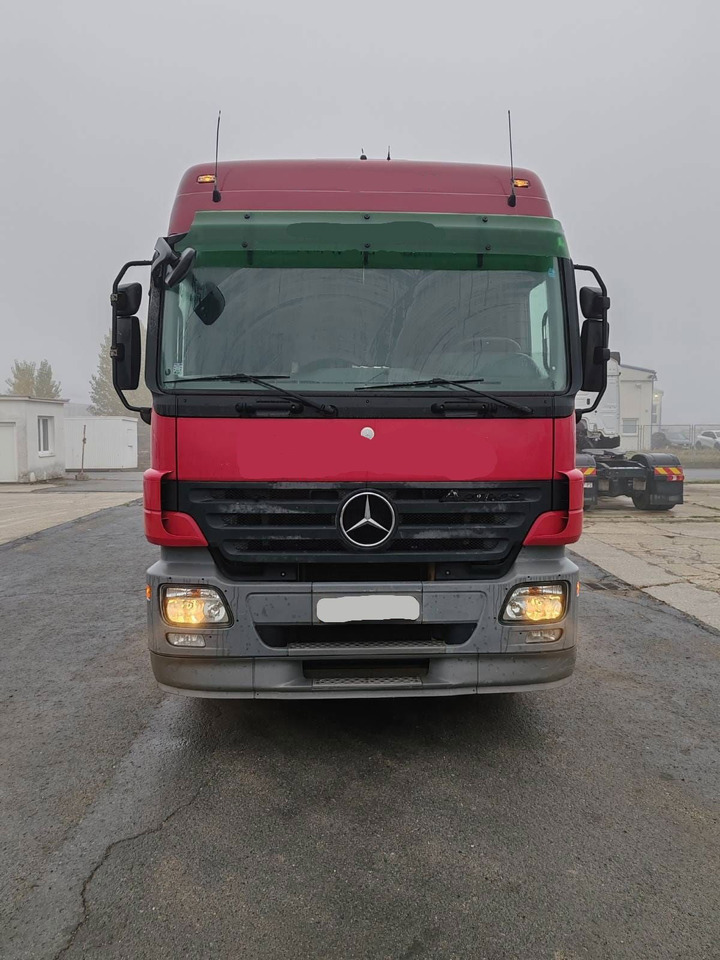 Mercedes-Benz Actros 2644L 6X4 stake body - Palfinger crane PK18500 - Platforminis/ Bortinis sunkvežimis: foto 3 Mercedes-Benz Actros 2644L 6X4 stake body - Palfinger crane PK18500 - Platforminis/ Bortinis sunkvežimis: foto 3