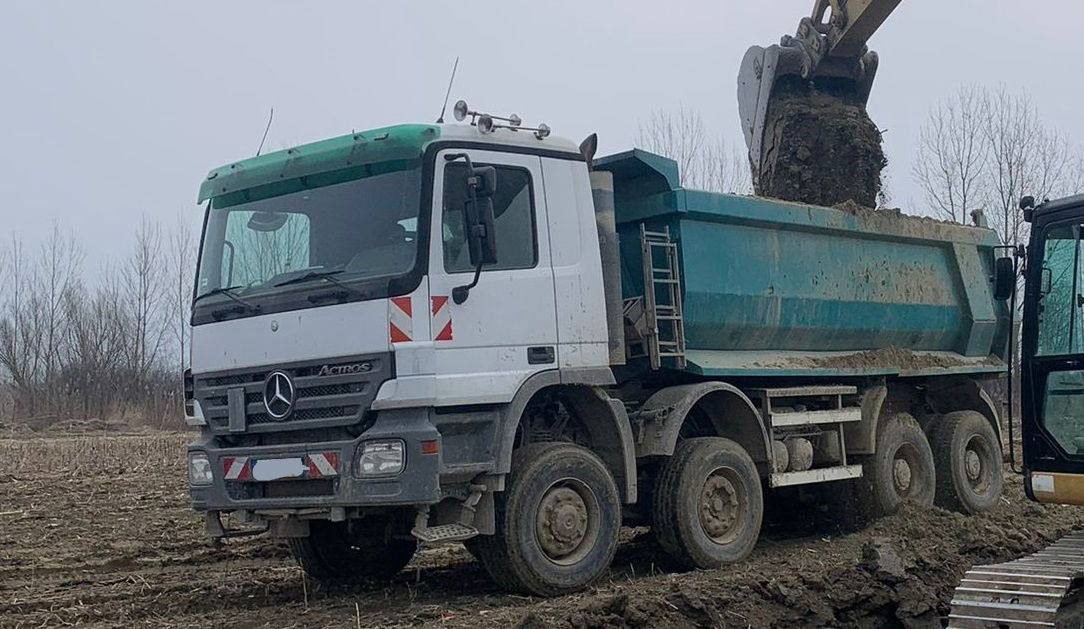 Mercedes-Benz Actros 4141 K 8x6 mulda tipper - damaged - Savivartis sunkvežimis: foto 2 Mercedes-Benz Actros 4141 K 8x6 mulda tipper - damaged - Savivartis sunkvežimis: foto 2