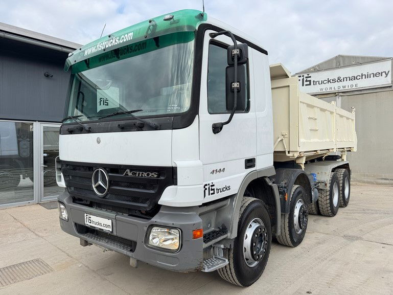 Mercedes-Benz Actros 4144 K 8x4 3 sided tipper - 1st owner - Savivartis sunkvežimis: foto 1 Mercedes-Benz Actros 4144 K 8x4 3 sided tipper - 1st owner - Savivartis sunkvežimis: foto 1