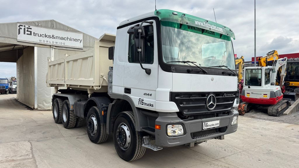 Mercedes-Benz Actros 4144 K 8x4 3 sided tipper - 1st owner - Savivartis sunkvežimis: foto 3 Mercedes-Benz Actros 4144 K 8x4 3 sided tipper - 1st owner - Savivartis sunkvežimis: foto 3