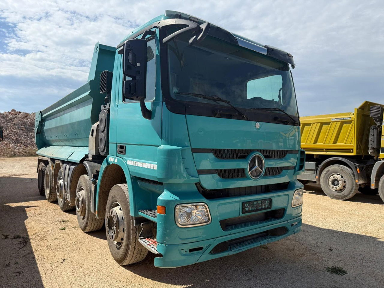 Mercedes-Benz Actros 4448 10x4 mulda tipper - euro 5 - lifting axle - Savivartis sunkvežimis: foto 1 Mercedes-Benz Actros 4448 10x4 mulda tipper - euro 5 - lifting axle - Savivartis sunkvežimis: foto 1