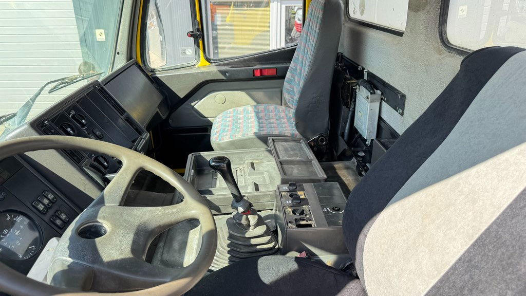 Mercedes-Benz SK 2627 6x4 chassis - V6 - full spring lizingą Mercedes-Benz SK 2627 6x4 chassis - V6 - full spring: foto 14