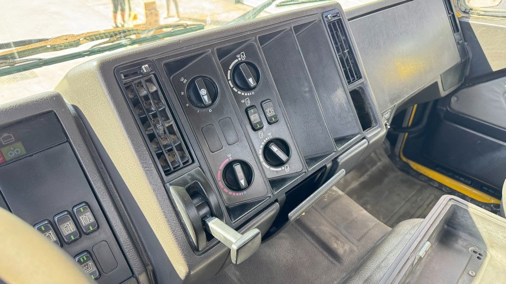 Mercedes-Benz SK 2627 6x4 chassis - V6 - full spring lizingą Mercedes-Benz SK 2627 6x4 chassis - V6 - full spring: foto 16