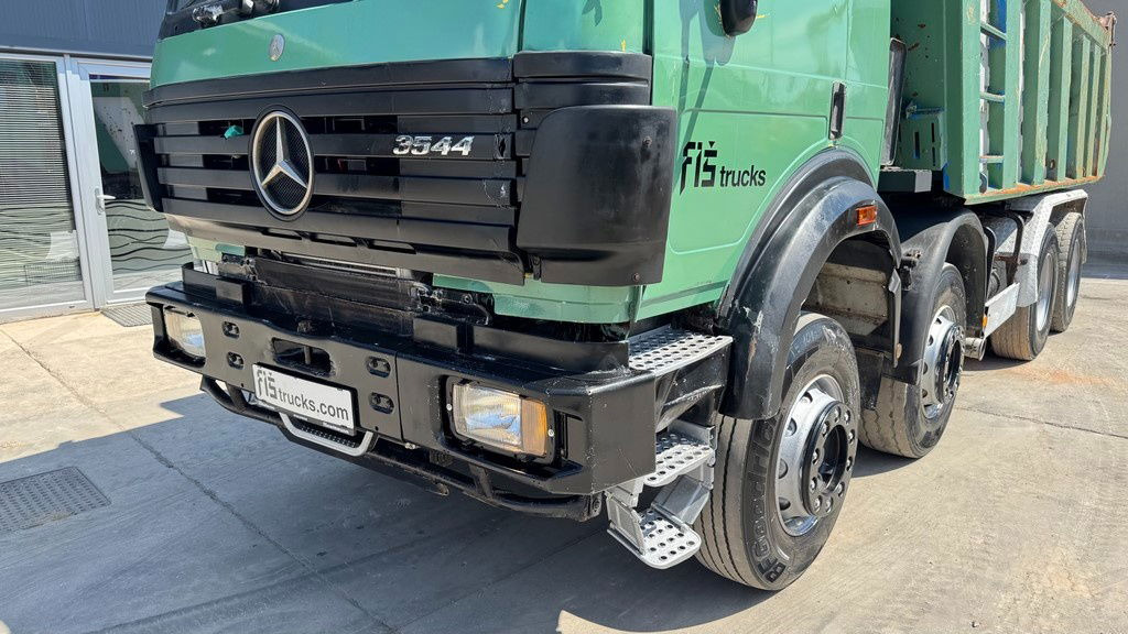 Mercedes-Benz SK 3235 8X4 tipper - V8 - Savivartis sunkvežimis: foto 2 Mercedes-Benz SK 3235 8X4 tipper - V8 - Savivartis sunkvežimis: foto 2