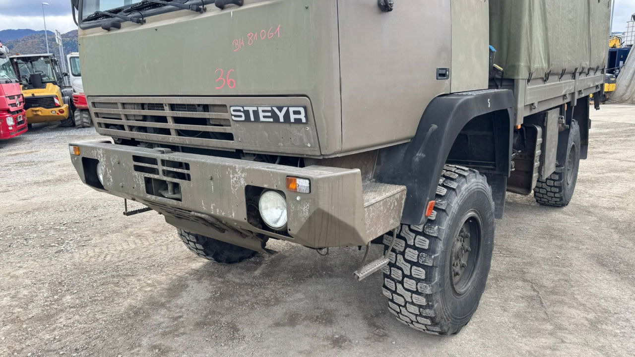 Steyr 12M18 4X4 stake body - truck - Tentinis sunkvežimis: foto 2 Steyr 12M18 4X4 stake body - truck - Tentinis sunkvežimis: foto 2