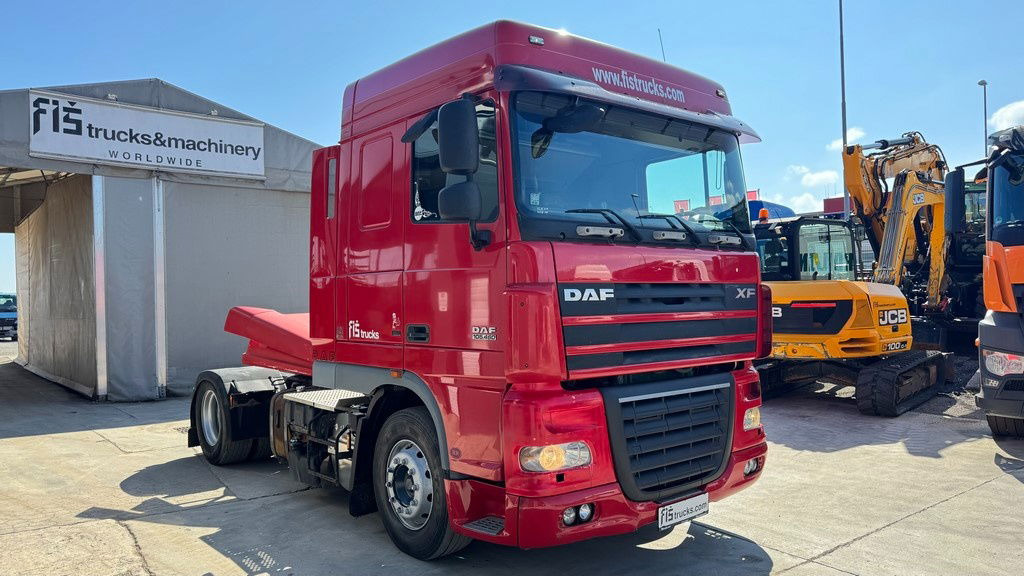 DAF XF 105.460 4x2 tractor unit - tipp. hydr. - Vilkikas: foto 3 DAF XF 105.460 4x2 tractor unit - tipp. hydr. - Vilkikas: foto 3