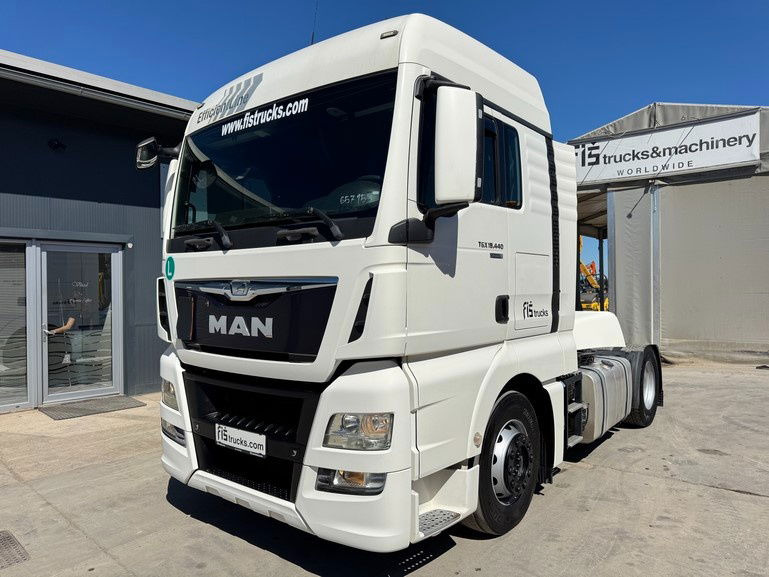 MAN TGX 18.440 4X2 tractor unit -wh retarder - Vilkikas: foto 1 MAN TGX 18.440 4X2 tractor unit -wh retarder - Vilkikas: foto 1