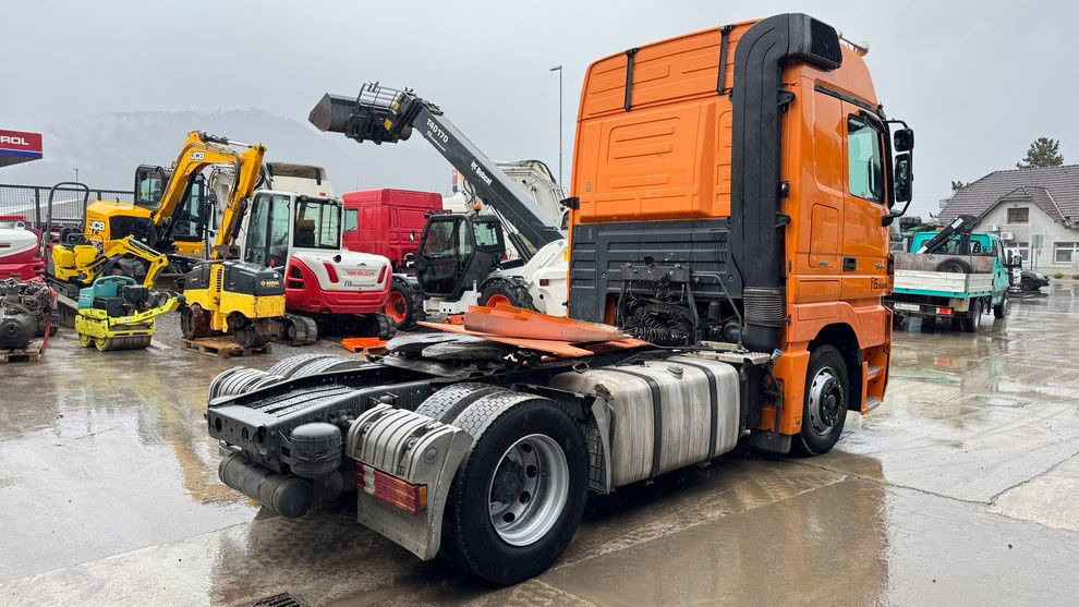 Mercedes-Benz Actros 1844 4x2 - tractor unit - retarder - Vilkikas: foto 5 Mercedes-Benz Actros 1844 4x2 - tractor unit - retarder - Vilkikas: foto 5