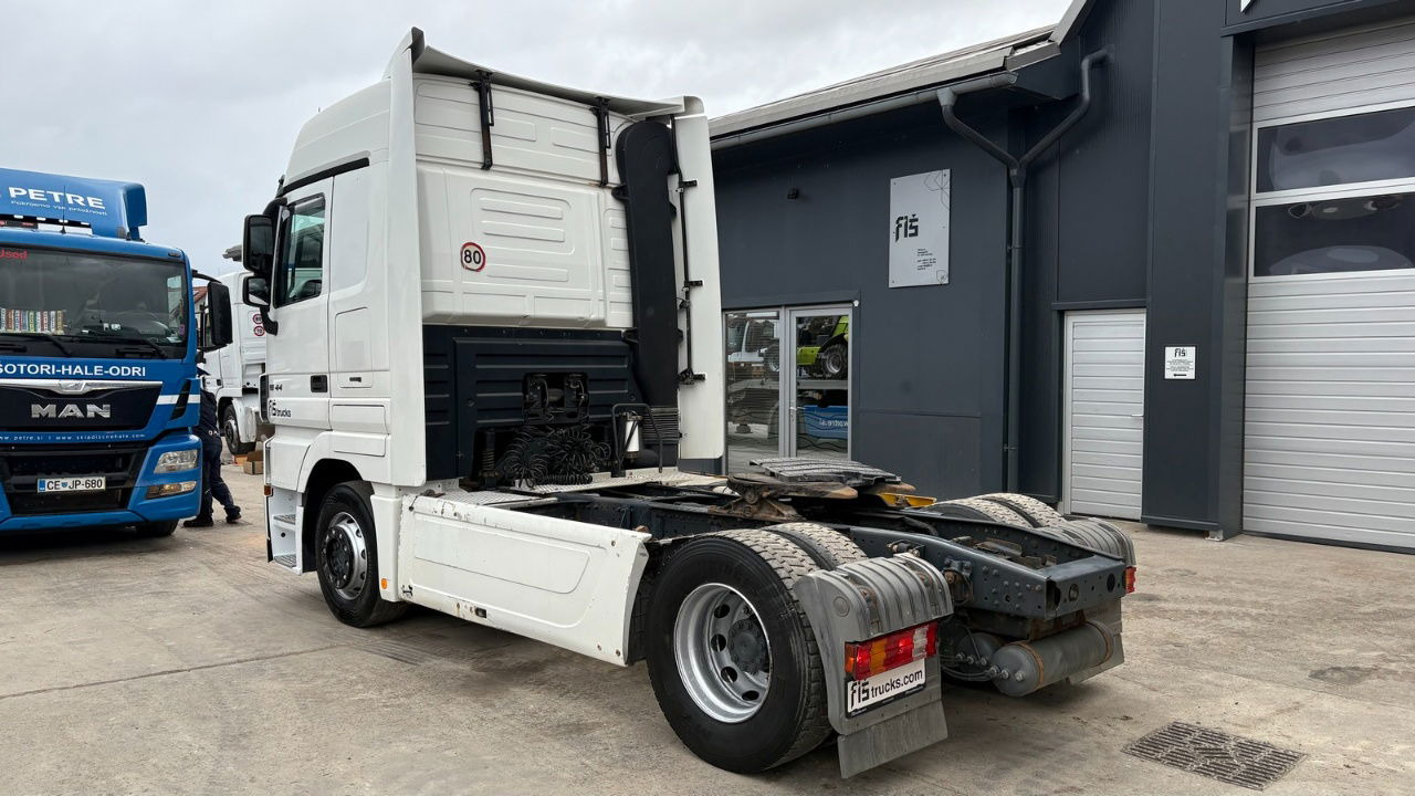 Mercedes-Benz Actros 1844 4x2 - tractor unit - retarder - Vilkikas: foto 4 Mercedes-Benz Actros 1844 4x2 - tractor unit - retarder - Vilkikas: foto 4