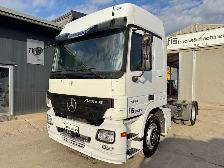 Mercedes-Benz Actros 1844 4x2 tractor unit - retarder - Vilkikas: foto 1 Mercedes-Benz Actros 1844 4x2 tractor unit - retarder - Vilkikas: foto 1