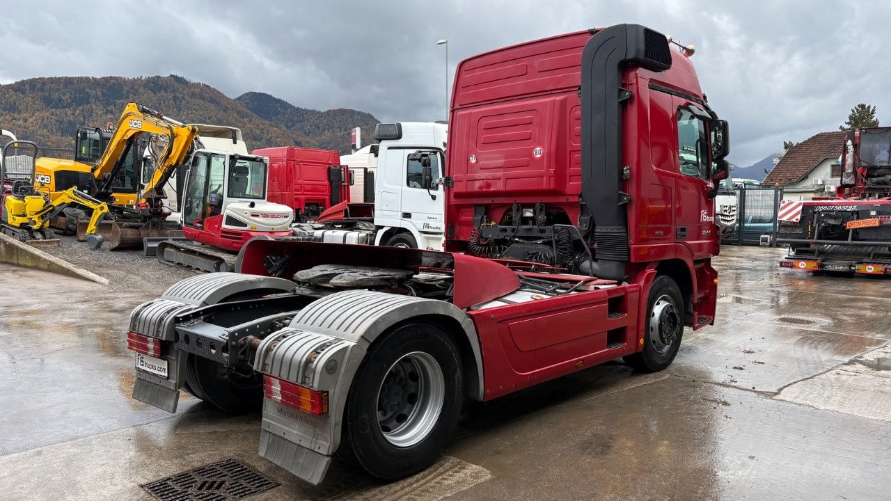 Mercedes-Benz Actros 1844 4x2 tractor unit - retarder - Vilkikas: foto 3 Mercedes-Benz Actros 1844 4x2 tractor unit - retarder - Vilkikas: foto 3