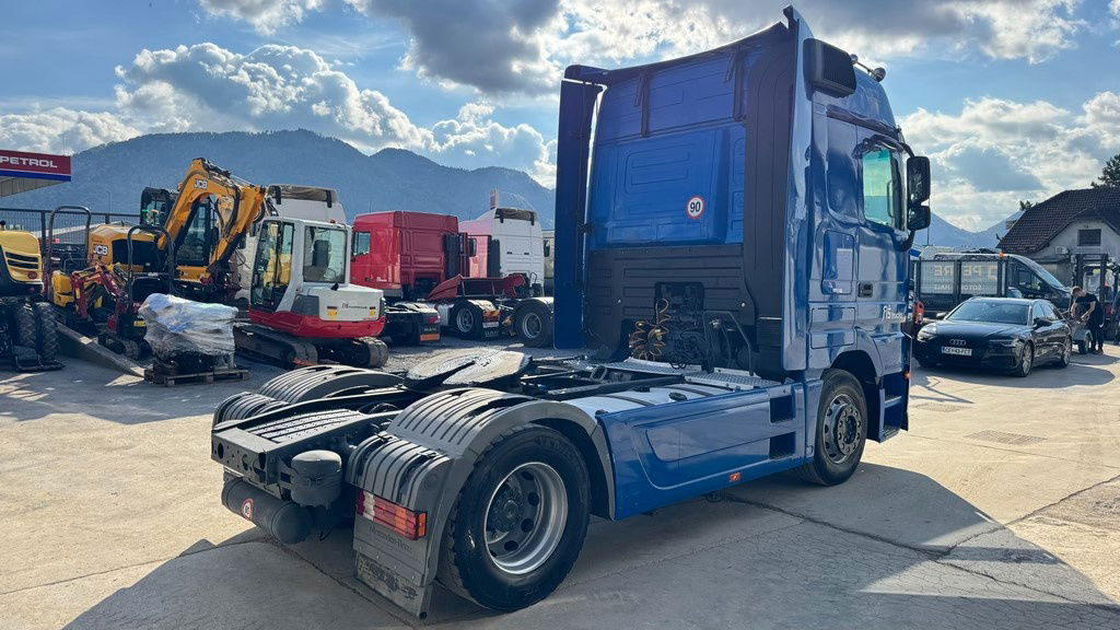 Mercedes-Benz Actros 1844 4x2 tractor unit - retarder - Vilkikas: foto 5 Mercedes-Benz Actros 1844 4x2 tractor unit - retarder - Vilkikas: foto 5