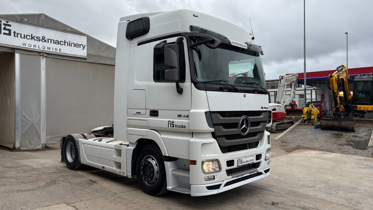 Mercedes-Benz Actros 1844 4x2 - tractor unit - retarder - Vilkikas: foto 2 Mercedes-Benz Actros 1844 4x2 - tractor unit - retarder - Vilkikas: foto 2