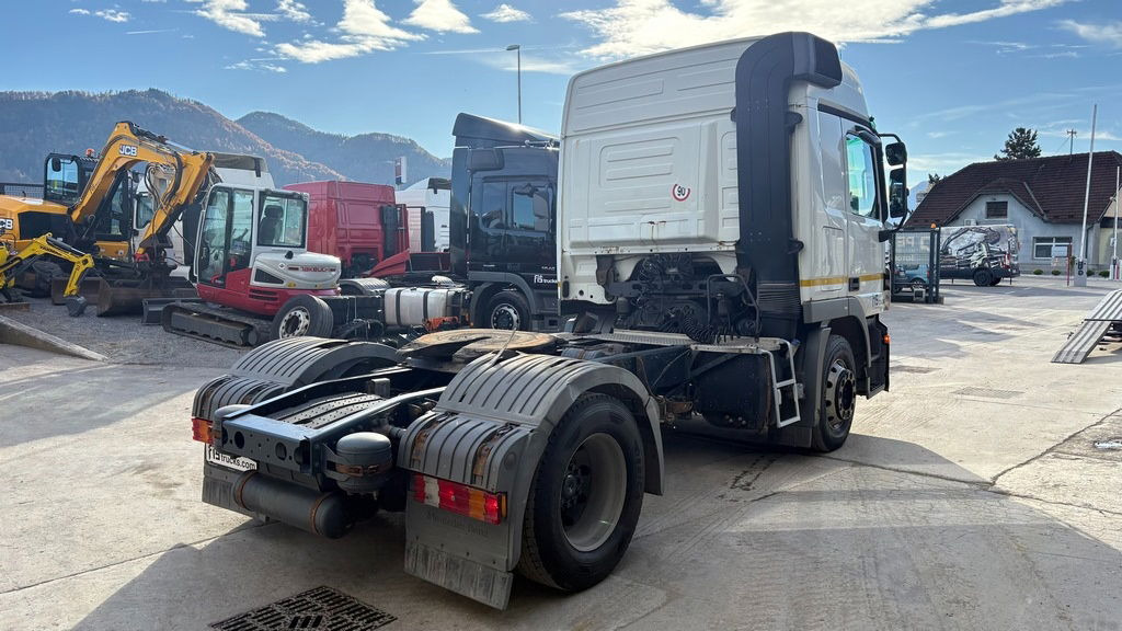 Mercedes-Benz Actros 1846 L 4x2 tractor unit - retarder - Vilkikas: foto 3 Mercedes-Benz Actros 1846 L 4x2 tractor unit - retarder - Vilkikas: foto 3