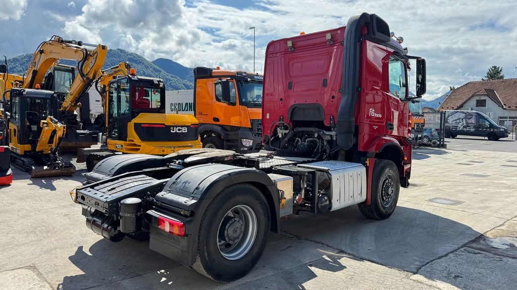 Mercedes-Benz Arocs 1945 HAD 4X4 tractor unit - tipper hydraulics - retarder - Vilkikas: foto 5 Mercedes-Benz Arocs 1945 HAD 4X4 tractor unit - tipper hydraulics - retarder - Vilkikas: foto 5