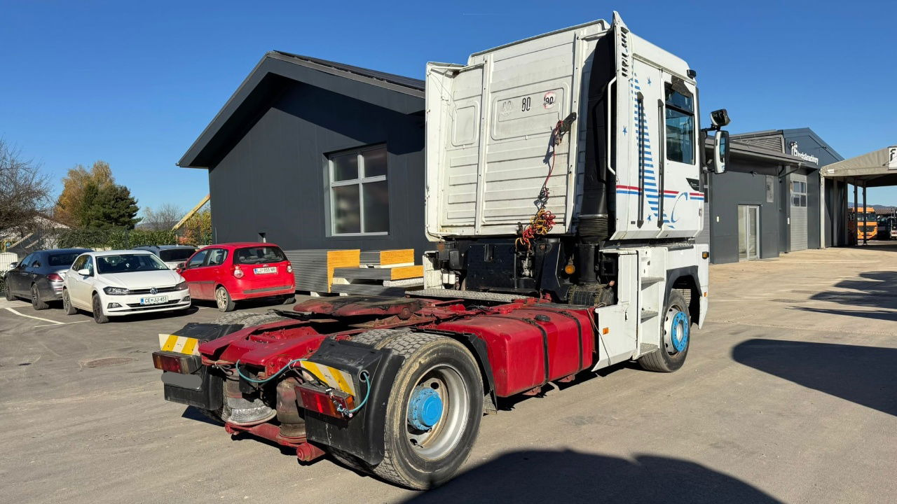 Renault Magnum 390 4X2 tractor unit - Vilkikas: foto 4 Renault Magnum 390 4X2 tractor unit - Vilkikas: foto 4