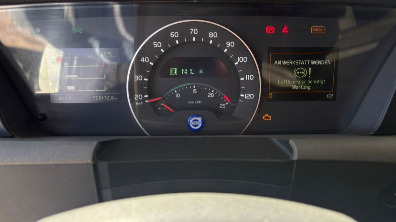 Volvo FH 460 4x2 tractor unit - tipper hydraulics - Vilkikas: foto 5 Volvo FH 460 4x2 tractor unit - tipper hydraulics - Vilkikas: foto 5