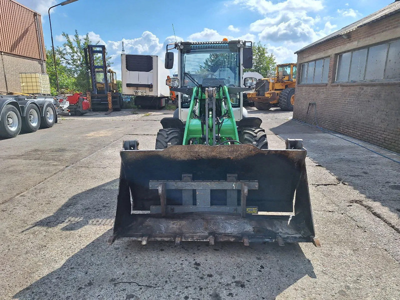 Liebherr L506C - Vikšrinis mini krautuvas: foto 2 Liebherr L506C - Vikšrinis mini krautuvas: foto 2