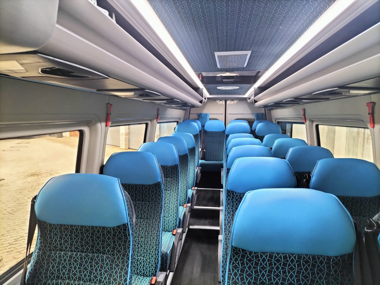 Mercedes Benz Sprinter 519cdi / Reisebus / ATOS 22+1+1 / Automatik / Telma / TV / Kühlschrank / USB - Mikroautobusas, Keleivinis furgonas: foto 5 Mercedes Benz Sprinter 519cdi / Reisebus / ATOS 22+1+1 / Automatik / Telma / TV / Kühlschrank / USB - Mikroautobusas, Keleivinis furgonas: foto 5