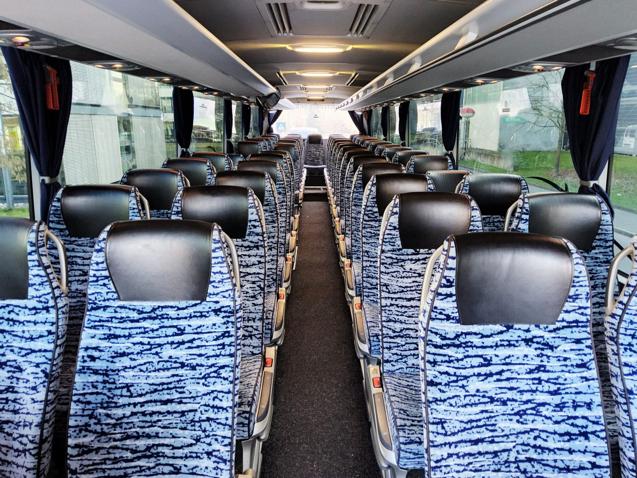 Mercedes Benz Tourismo 15 RHD 56 Sitze / kein WC / großer Kofferraum - Turistinis autobusas: foto 5 Mercedes Benz Tourismo 15 RHD 56 Sitze / kein WC / großer Kofferraum - Turistinis autobusas: foto 5