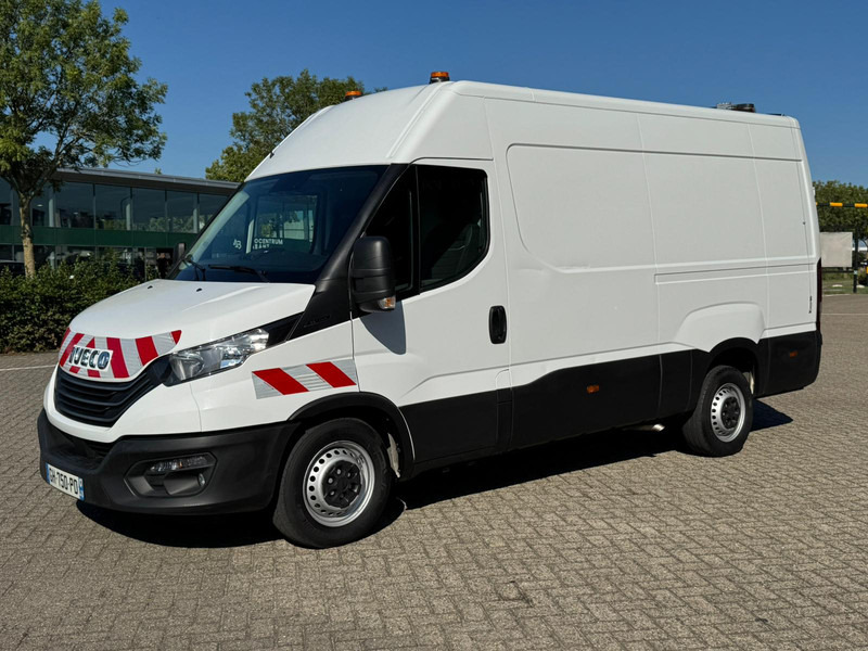 Iveco Daily 35S14 Voice Alicia Spraakassistent Voice - Krovininis mikroautobusas: foto 2 Iveco Daily 35S14 Voice Alicia Spraakassistent Voice - Krovininis mikroautobusas: foto 2