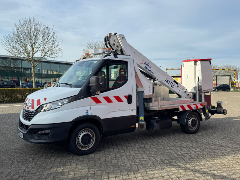 Iveco Daily 35S14 Werkhoogte 14 mtr, 221 draaiuren 18.215 km - Komercinis automobilis: foto 3 Iveco Daily 35S14 Werkhoogte 14 mtr, 221 draaiuren 18.215 km - Komercinis automobilis: foto 3