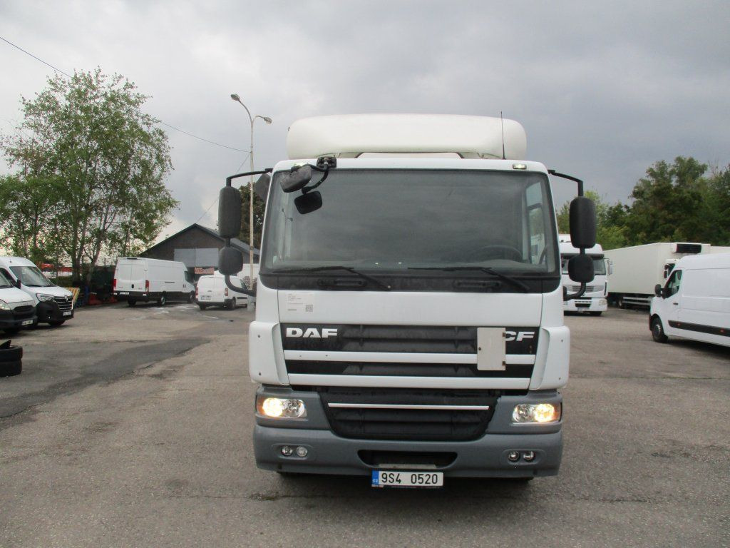 DAF CF 75.310 - Furgonas sunkvežimis: foto 2 DAF CF 75.310 - Furgonas sunkvežimis: foto 2