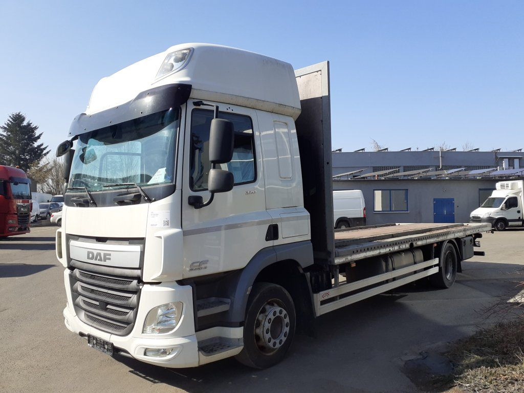 DAF CF320 EURO 6 - Platforminis/ Bortinis sunkvežimis: foto 3 DAF CF320 EURO 6 - Platforminis/ Bortinis sunkvežimis: foto 3