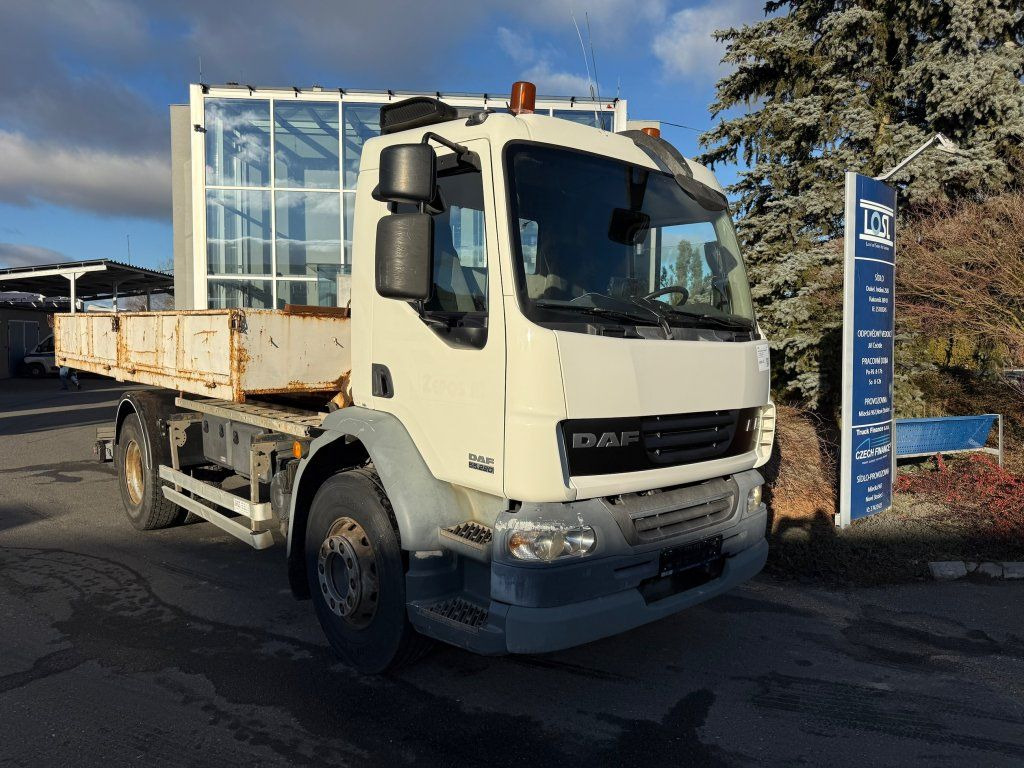 DAF LF55.220 - Hook-lift sunkvežimis: foto 2 DAF LF55.220 - Hook-lift sunkvežimis: foto 2