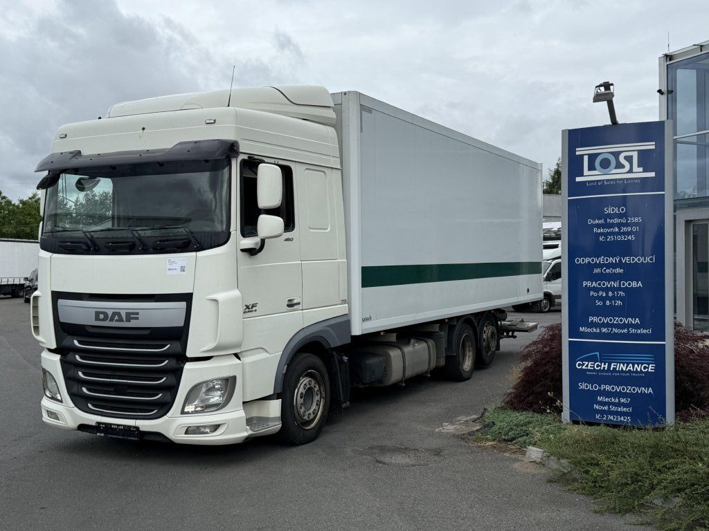 DAF XF460 6x2 EURO 6 - Furgonas sunkvežimis: foto 1 DAF XF460 6x2 EURO 6 - Furgonas sunkvežimis: foto 1