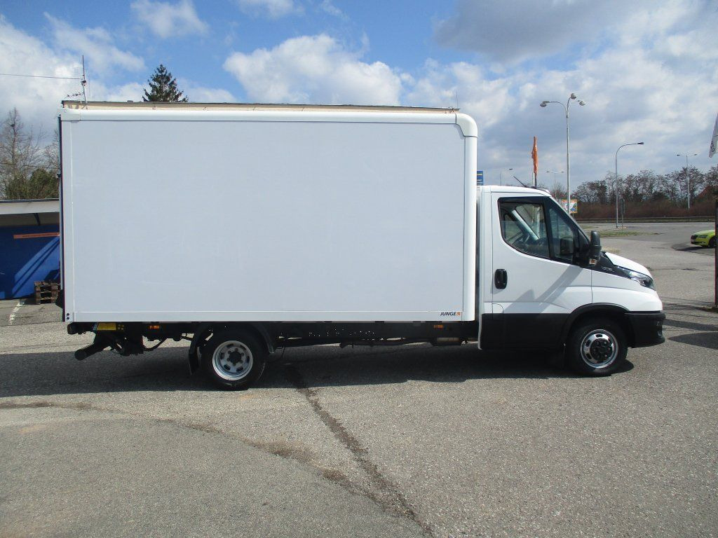 Iveco 35C16 Daily,2.3L Palfinger - Furgonas su krovinių dėže: foto 4 Iveco 35C16 Daily,2.3L Palfinger - Furgonas su krovinių dėže: foto 4