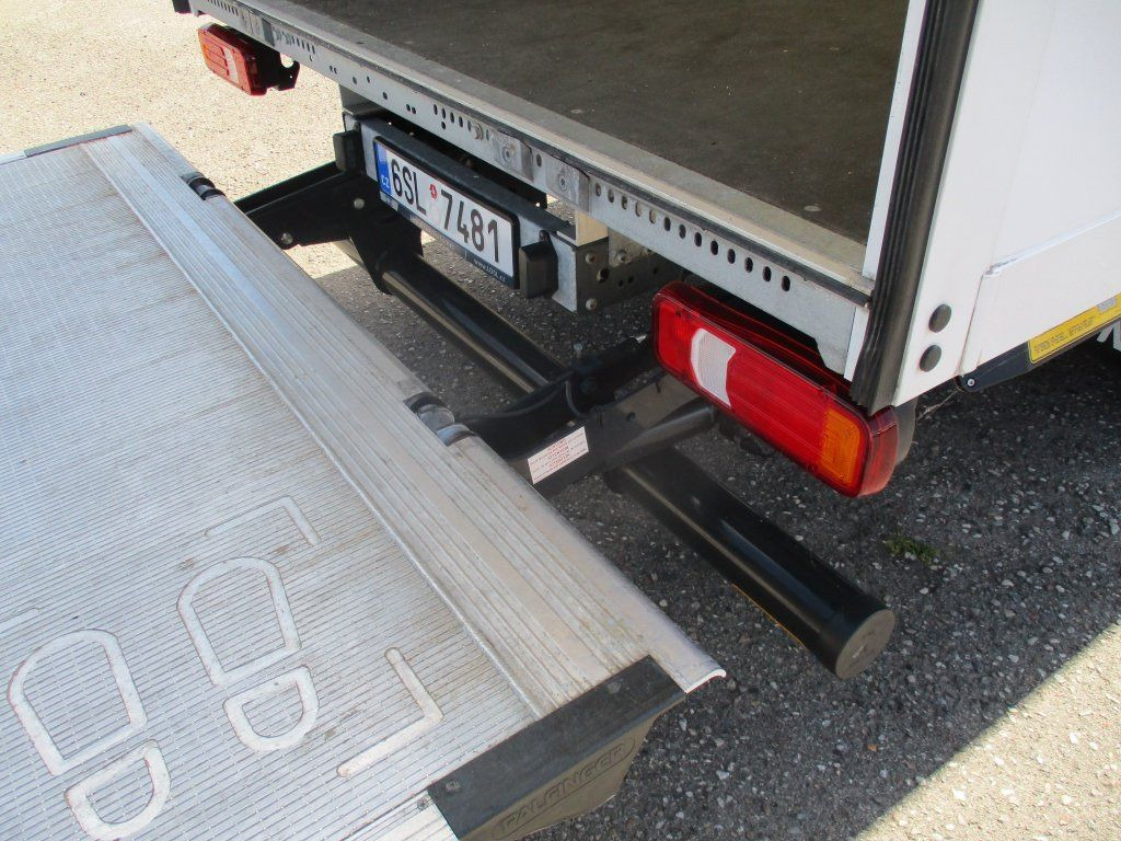 Iveco Daily 35C16, 2.3, HC, 8 palet - Furgonas su krovinių dėže: foto 5 Iveco Daily 35C16, 2.3, HC, 8 palet - Furgonas su krovinių dėže: foto 5