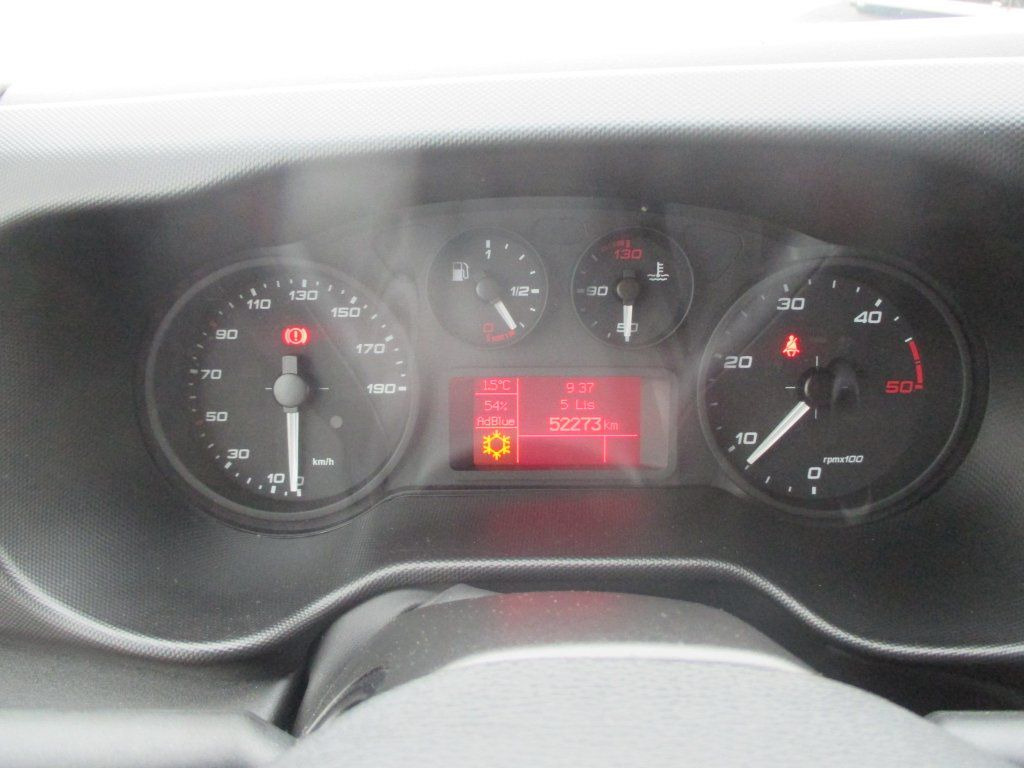 Furgonas su krovinių dėže Iveco Daily 35C16: foto 17