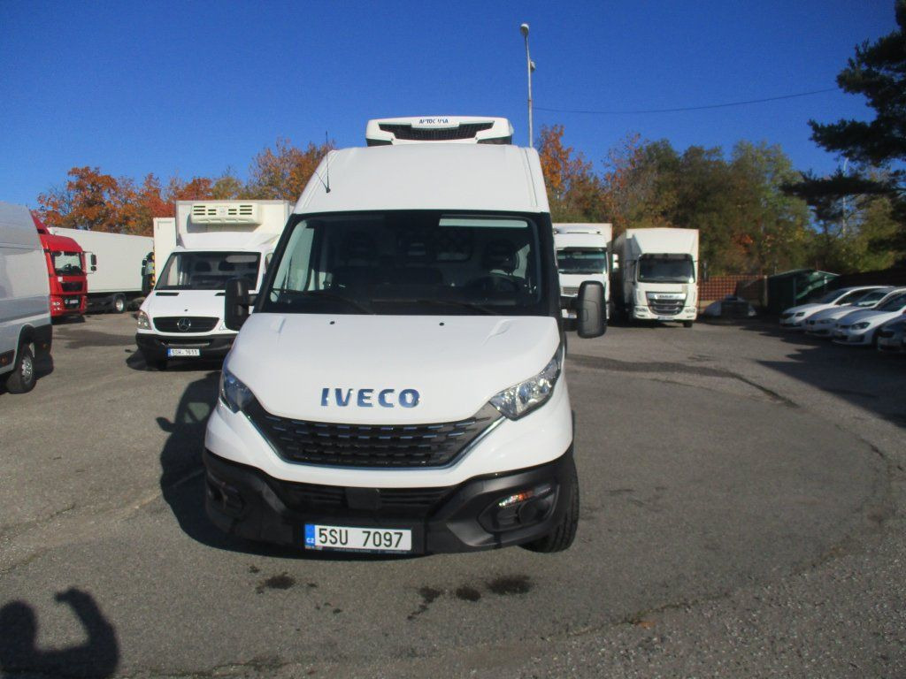 Iveco Daily 35C16 - Furgonas šaldytuvas: foto 4 Iveco Daily 35C16 - Furgonas šaldytuvas: foto 4