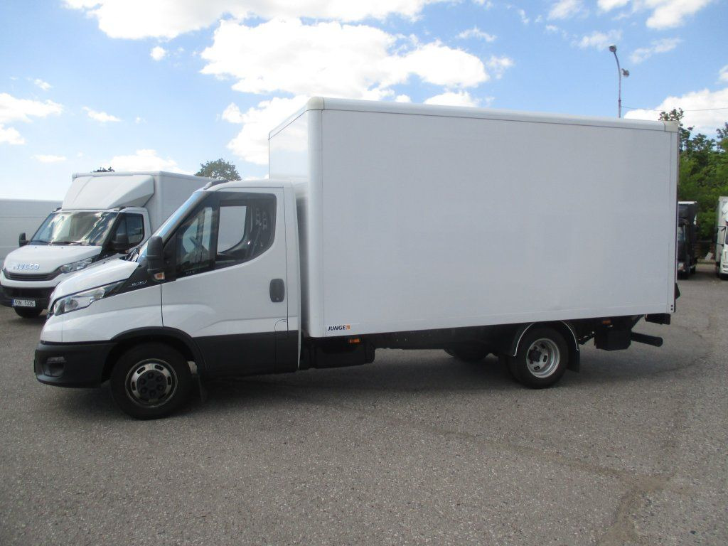 Iveco Daily 35C16 - Furgonas su krovinių dėže: foto 5 Iveco Daily 35C16 - Furgonas su krovinių dėže: foto 5