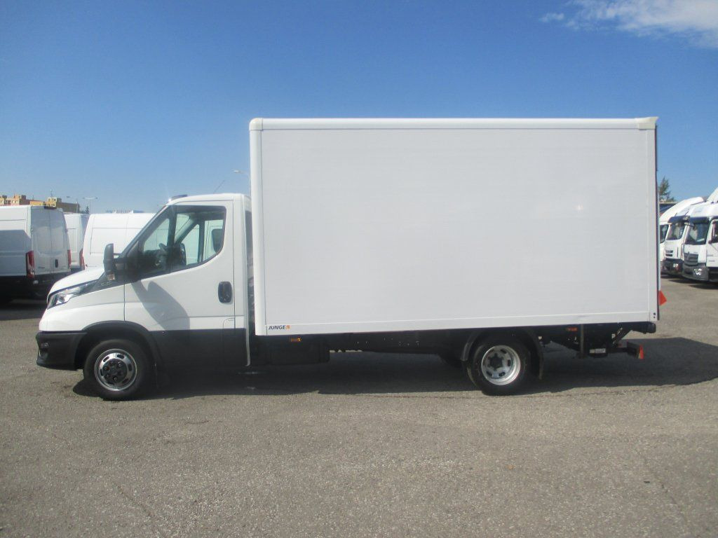 Iveco Daily 35C16 - Furgonas su krovinių dėže: foto 5 Iveco Daily 35C16 - Furgonas su krovinių dėže: foto 5