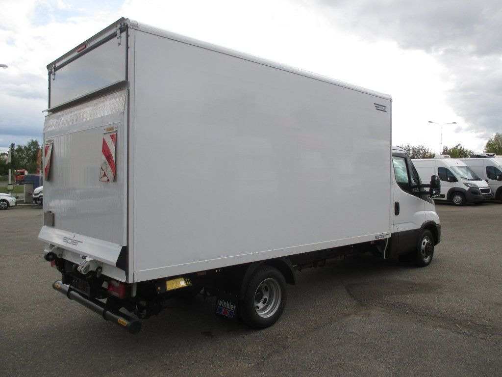 Iveco Daily 35C16 - Furgonas su krovinių dėže: foto 4 Iveco Daily 35C16 - Furgonas su krovinių dėže: foto 4