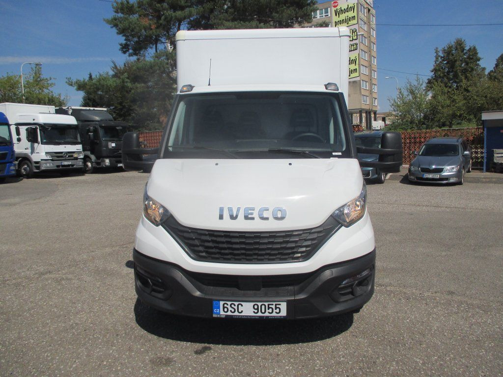 Iveco Daily 35C16 - Furgonas su krovinių dėže: foto 2 Iveco Daily 35C16 - Furgonas su krovinių dėže: foto 2
