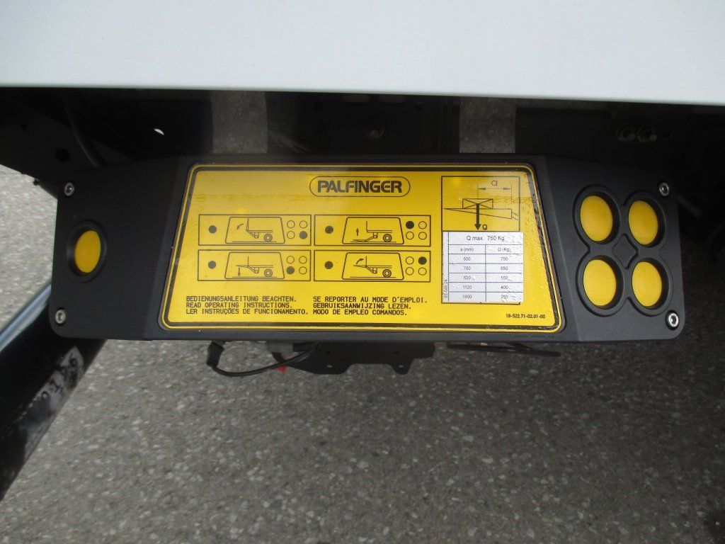 Furgonas su krovinių dėže Iveco Daily 35C16: foto 15