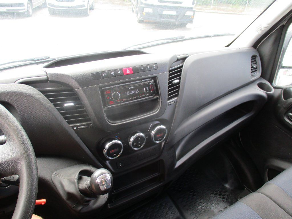 Furgonas šaldytuvas Iveco Daily 35C16  Dhollandia: foto 16