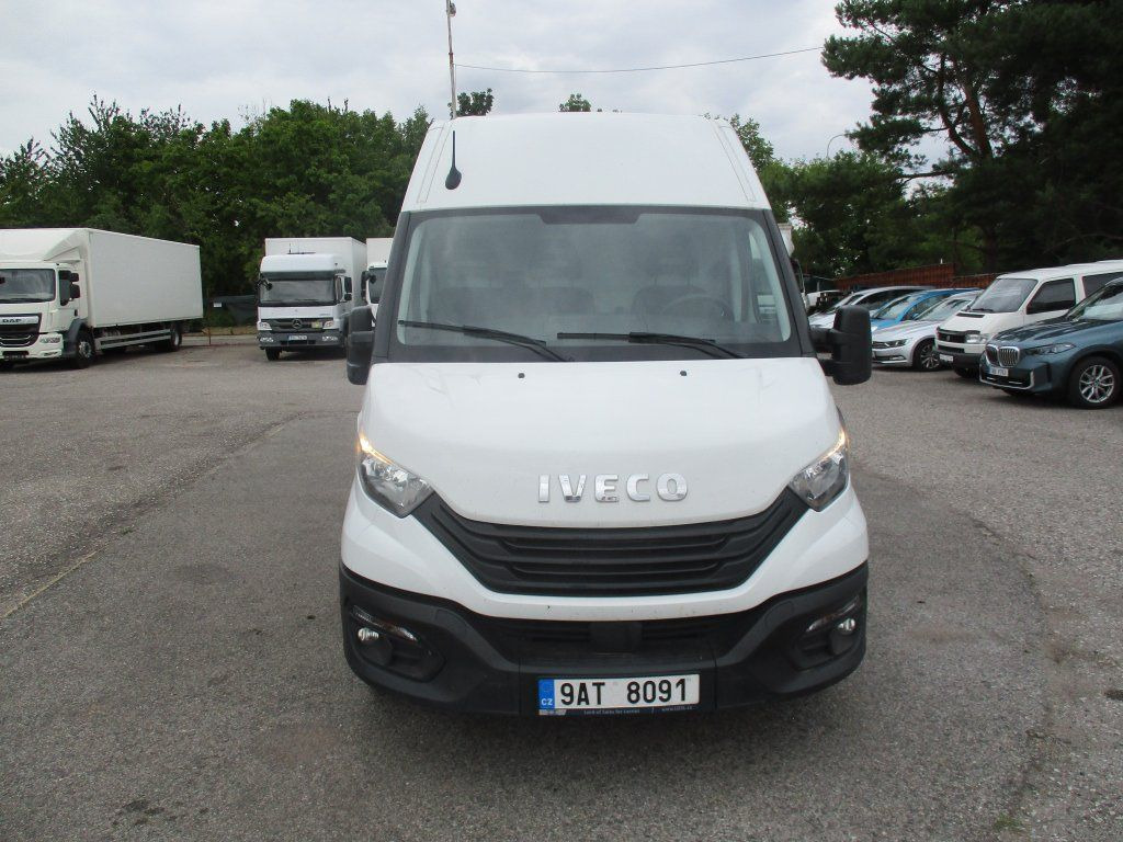 Iveco Daily 35S16 - Krovininis mikroautobusas: foto 2 Iveco Daily 35S16 - Krovininis mikroautobusas: foto 2