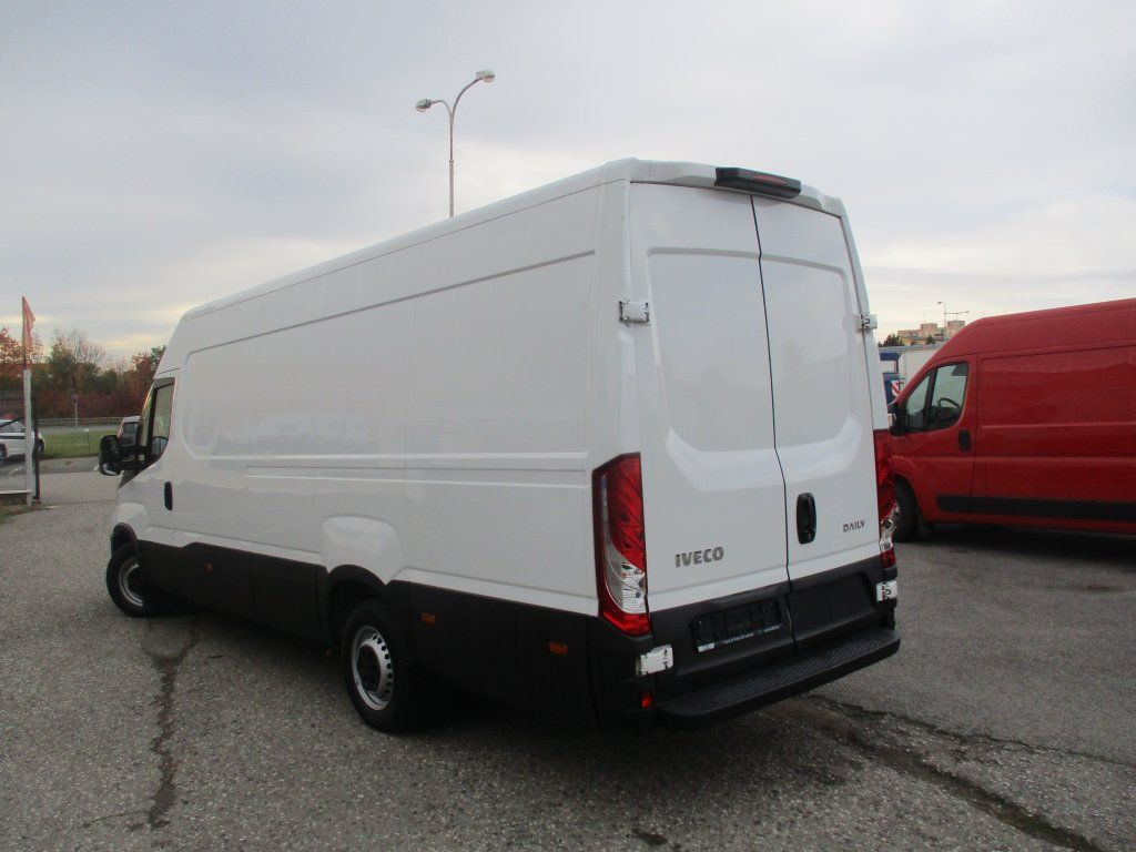 Iveco Daily 35S16 - Krovininis mikroautobusas: foto 4 Iveco Daily 35S16 - Krovininis mikroautobusas: foto 4