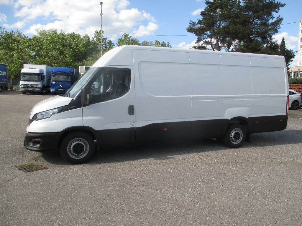 Iveco Daily 35S16 - Krovininis mikroautobusas: foto 2 Iveco Daily 35S16 - Krovininis mikroautobusas: foto 2