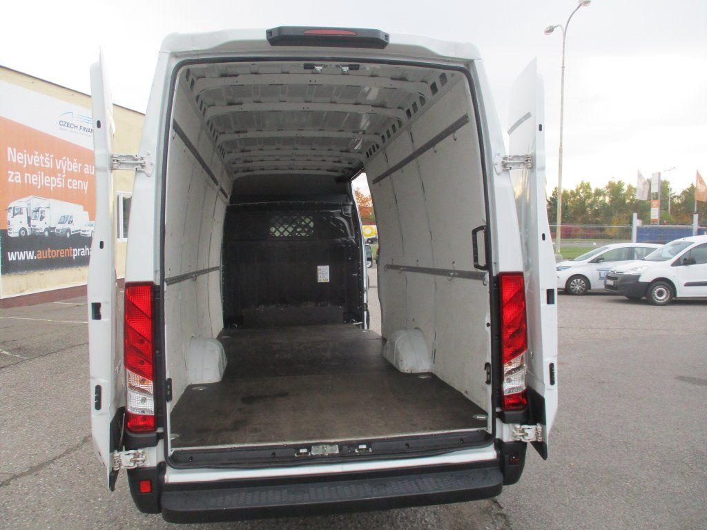 Iveco Daily 35S16 - Krovininis mikroautobusas: foto 5 Iveco Daily 35S16 - Krovininis mikroautobusas: foto 5