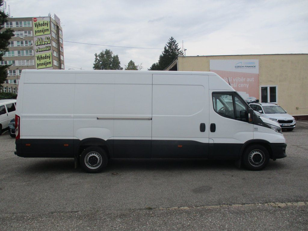 Iveco Daily 35S16 - Krovininis mikroautobusas: foto 4 Iveco Daily 35S16 - Krovininis mikroautobusas: foto 4